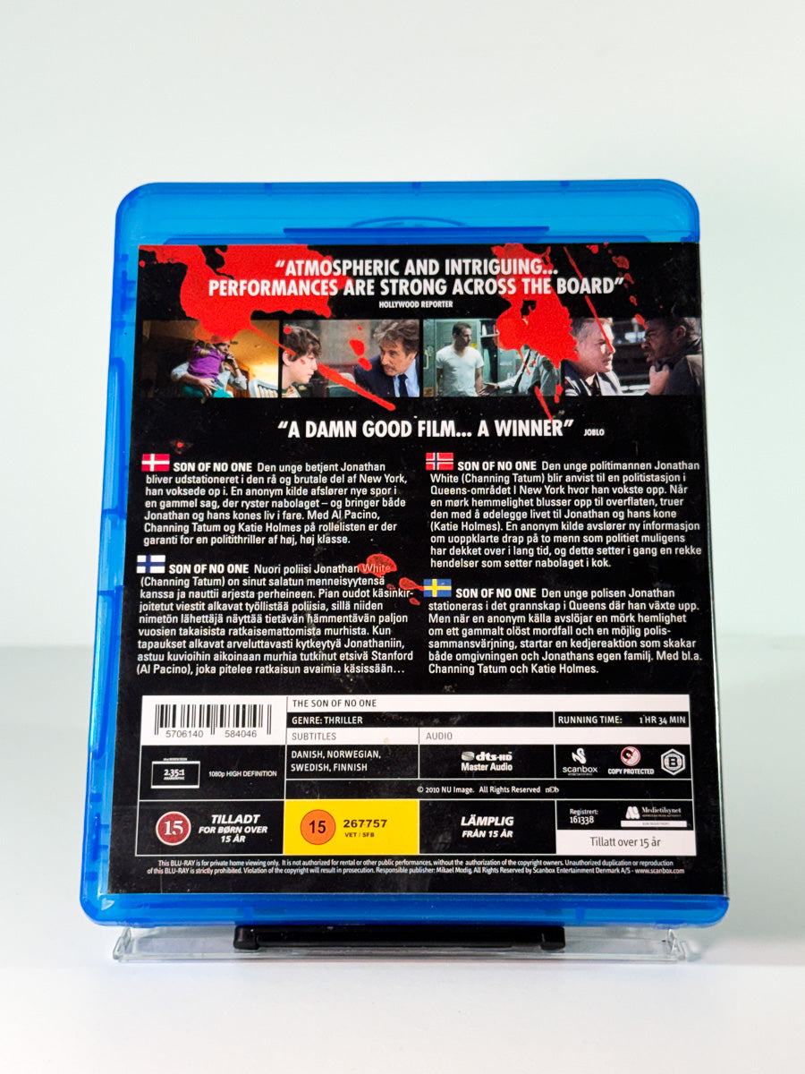 Bakside av cover til Son of No One på Blu-ray