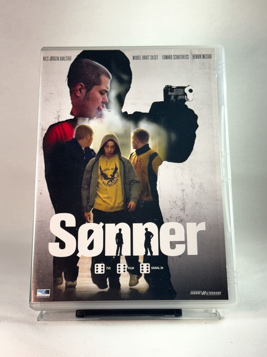 Forside av cover til Sønner, brukt DVD hos Brukbar Film