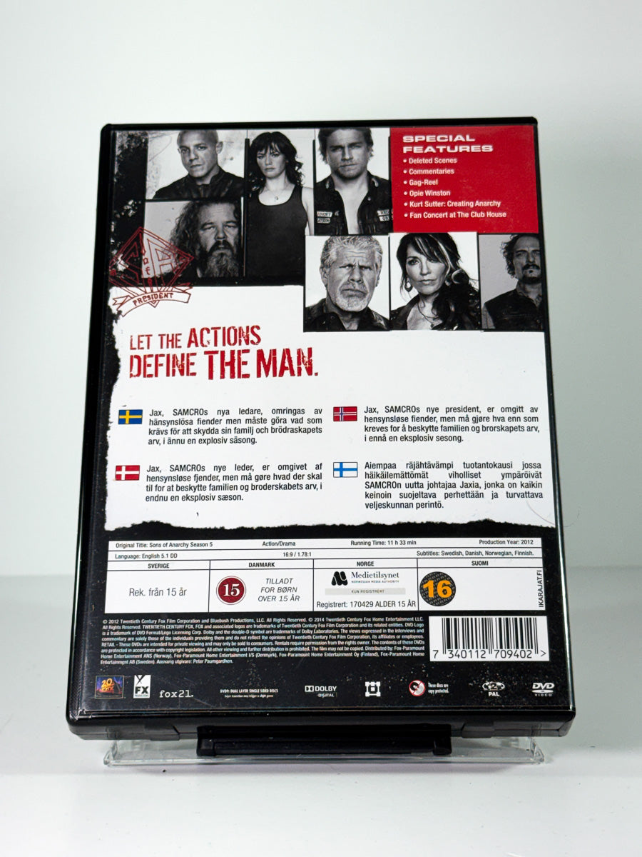 Bakside av cover til Sons of Anarchy Season 5, brukt original DVD hos Brukbar Film