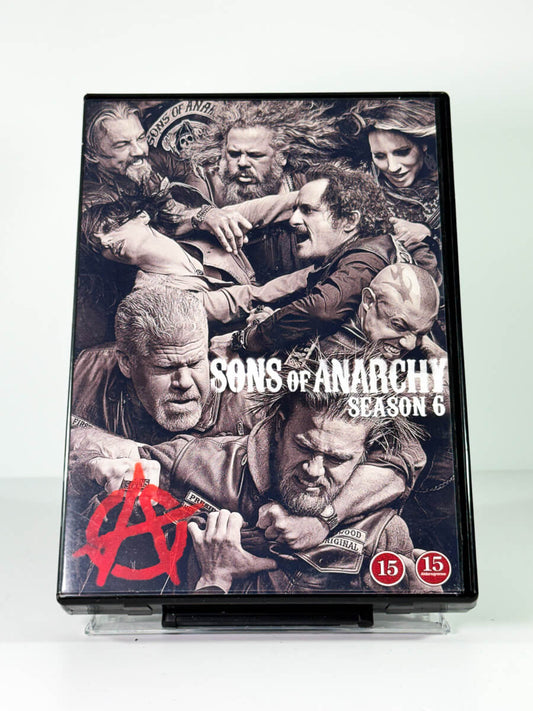 Forside av cover til Sons of Anarchy Season 6, brukt DVD hos Brukbar Film