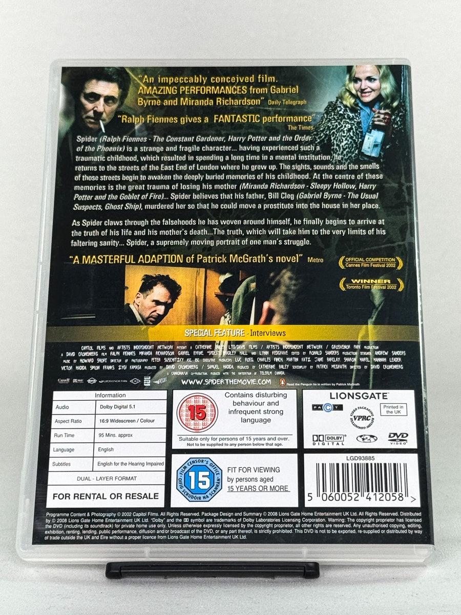Bakside av DVD-cover til filmen Spider – psykologisk drama av David Cronenberg, brukt originalfilm på DVD hos Brukbar Film