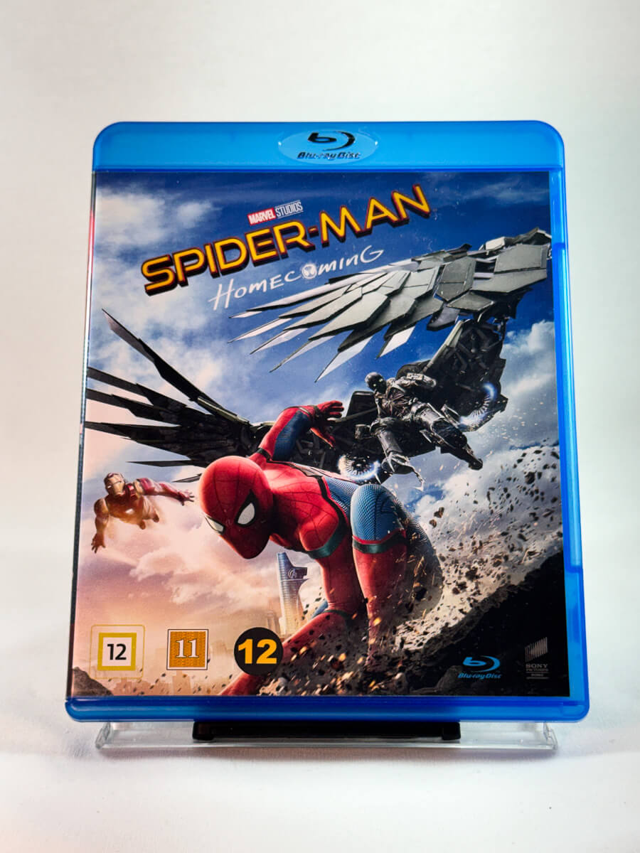 Forside av Blu-ray-cover til Spider-Man: Homecoming, bruktfilm hos nettbutikken Brukbar Film