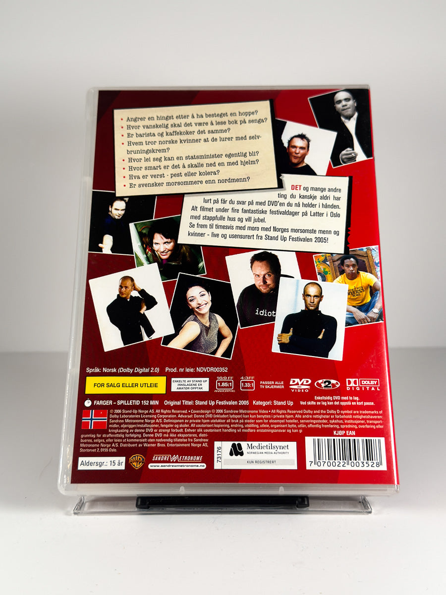 Bakside av cover til Stand Up Festival 2005 på DVD