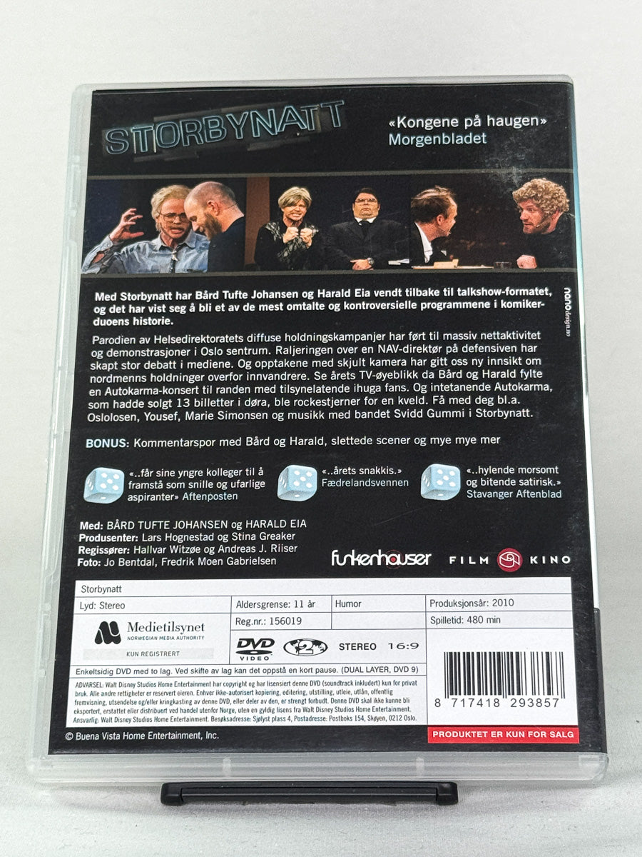 DVD-bakside til filmen Storbynatt
Baksiden viser info, spesifikasjoner og eventuell ekstratekst – produktbilde fra nettbutikken Brukbar Film