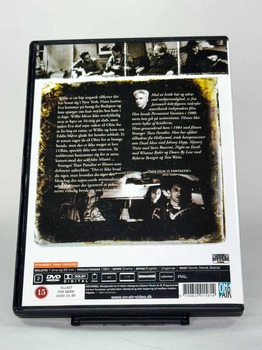 Bakside av DVD-cover til Stranger Than Paradise – brukt DVD-kultfilm av Jim Jarmusch, tilgjengelig hos Brukbar Film