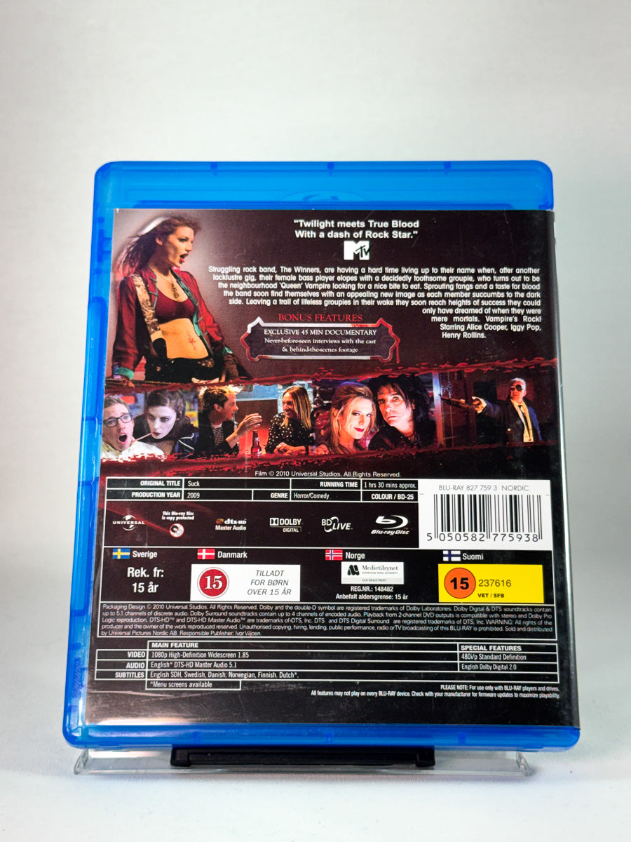 Bakside av Blu-ray-cover til Suck – Vampires Rock, bruktfilm hos nettbutikken Brukbar Film