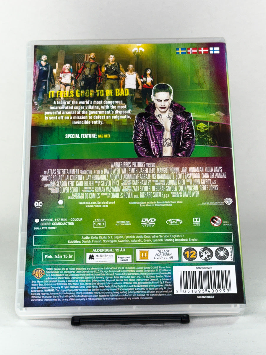 Bakside av DVD-cover til Suicide Squad med figurpresentasjoner og teknisk info; brukt DVD hos Brukbar Film.