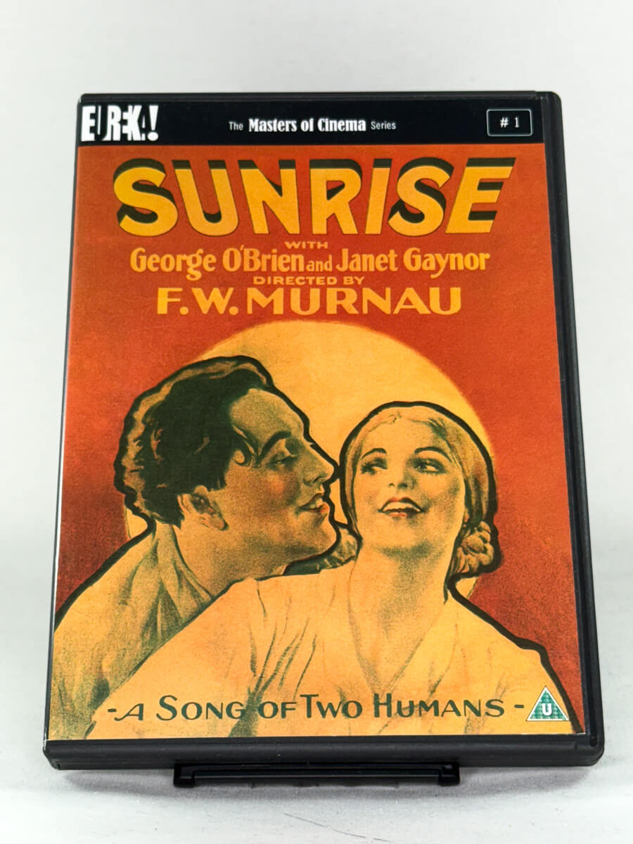 Forside av DVD-cover til Sunrise: A Song of Two Humans – brukt stumfilm-klassiker på DVD, tilgjengelig hos Brukbar Film