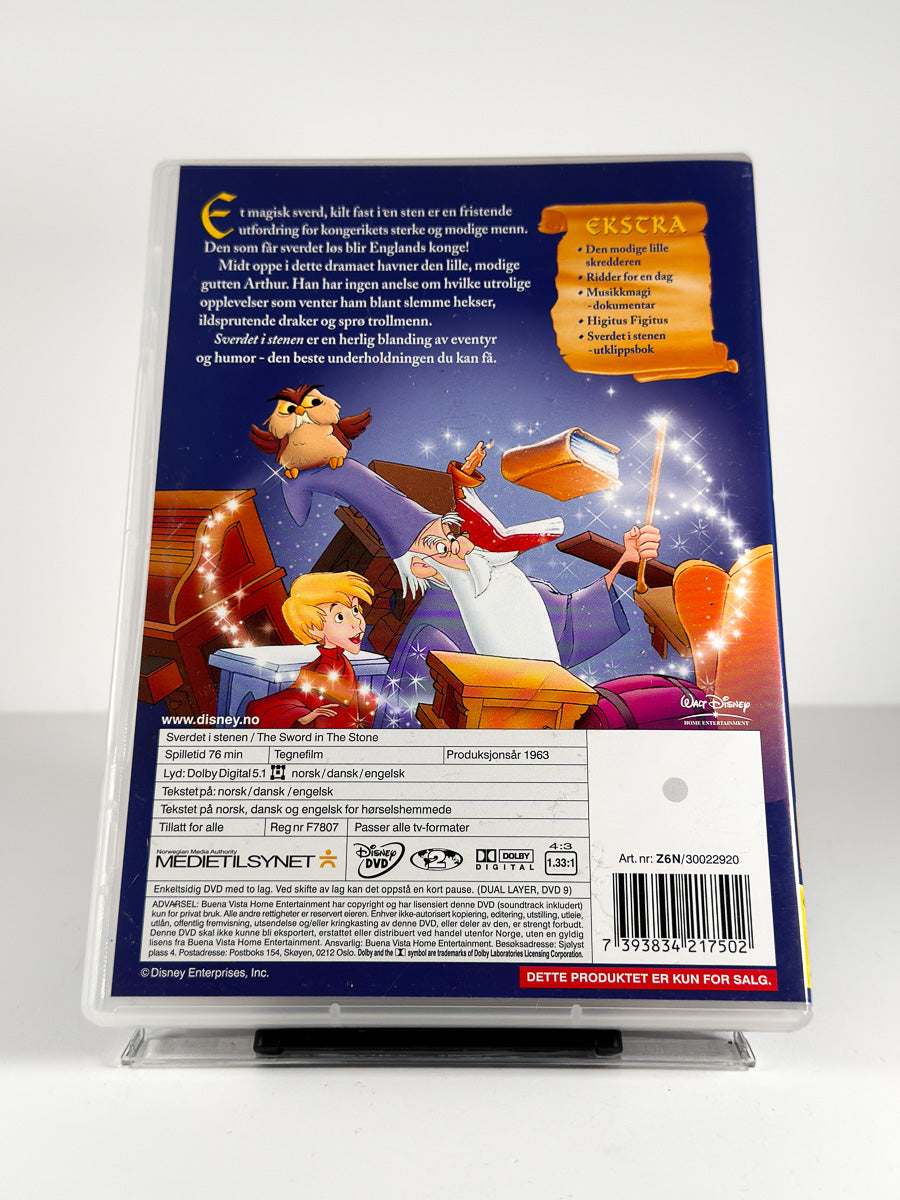 Bakside av cover til Sverdet i Stenen på DVD