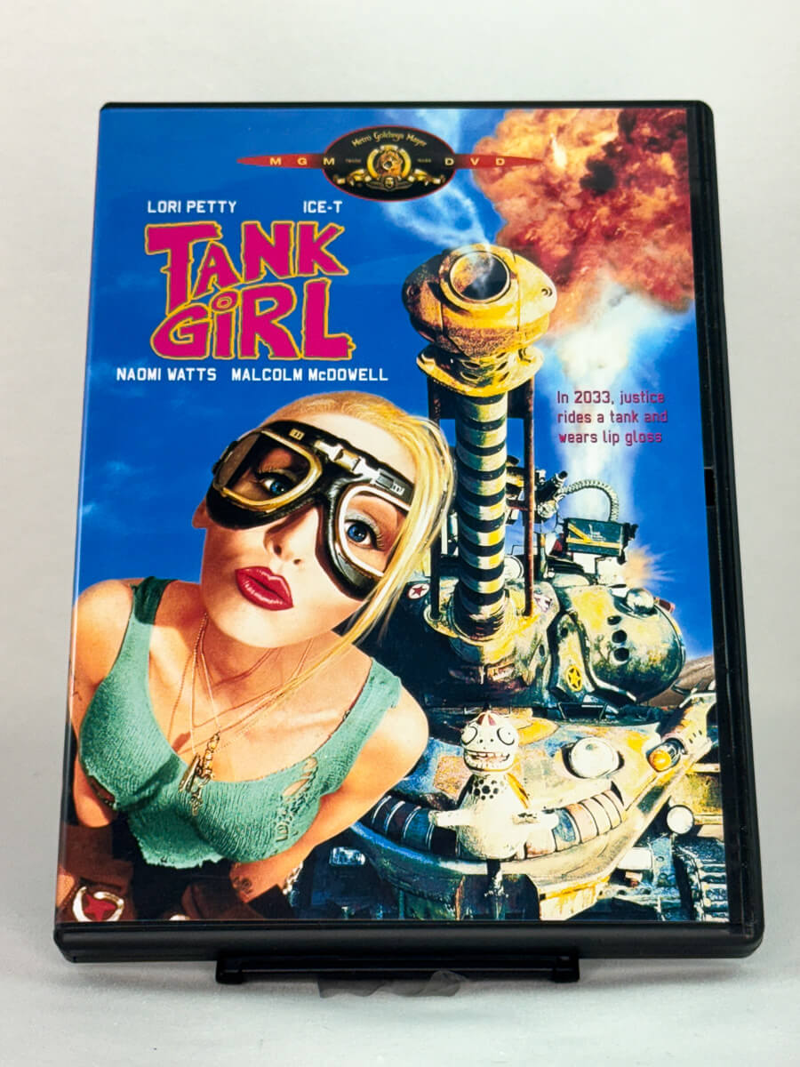 DVD-cover-forside til filmen Tank Girl – Brukt DVD fra nettbutikken Brukbar Film
