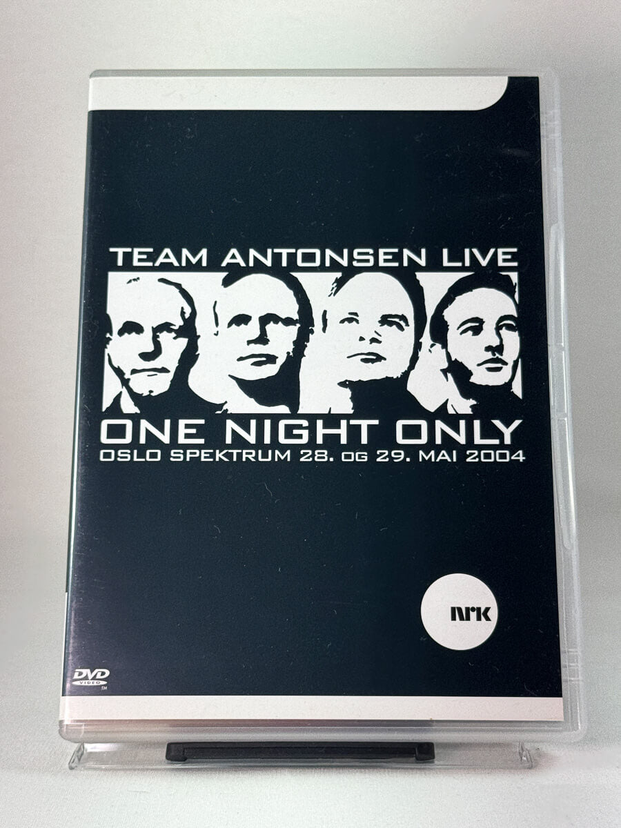 Forside av DVD-cover for Team Antonsen Live – One Night Only, bruktfilm hos nettbutikken Brukbar Film