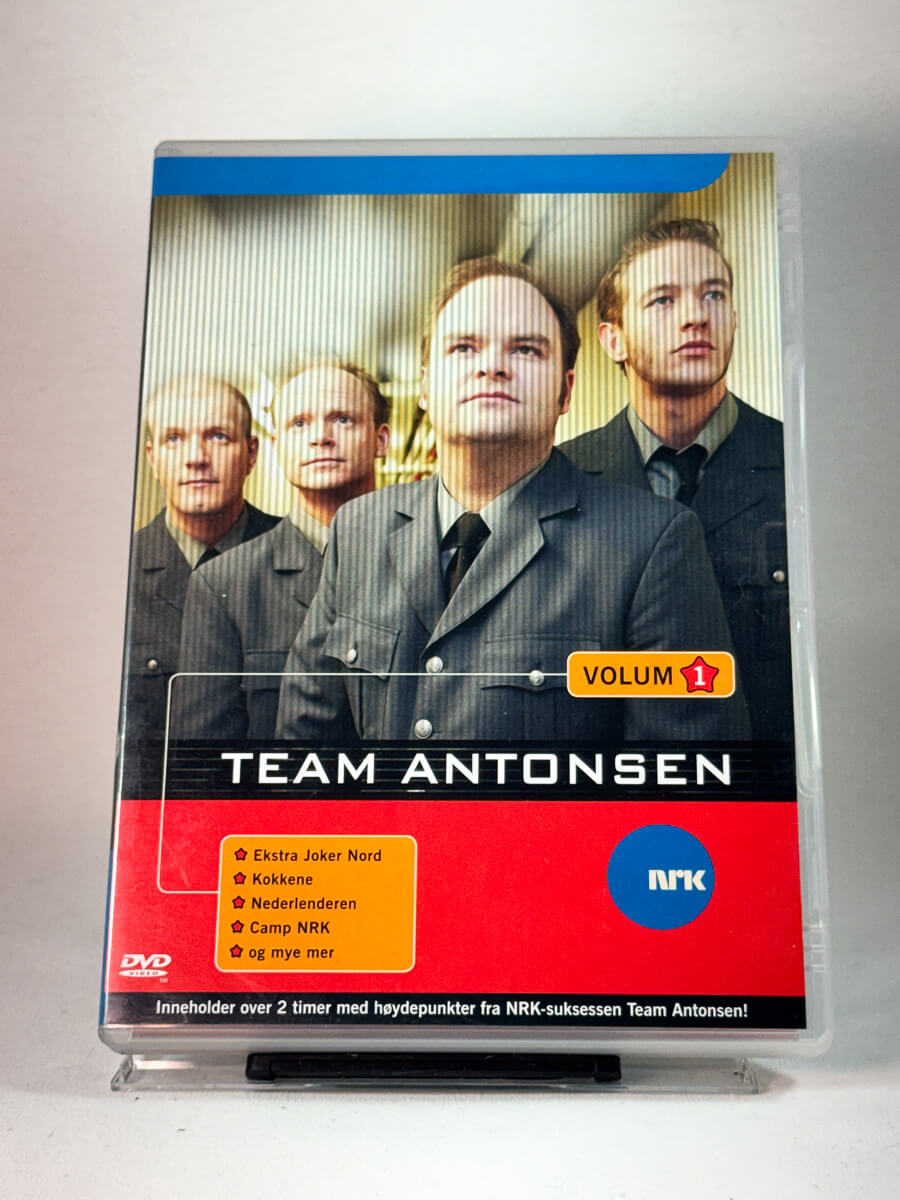 Forside av cover til Team Antonsen Volum 1, bruktfilm på DVD hos Brukbar Film