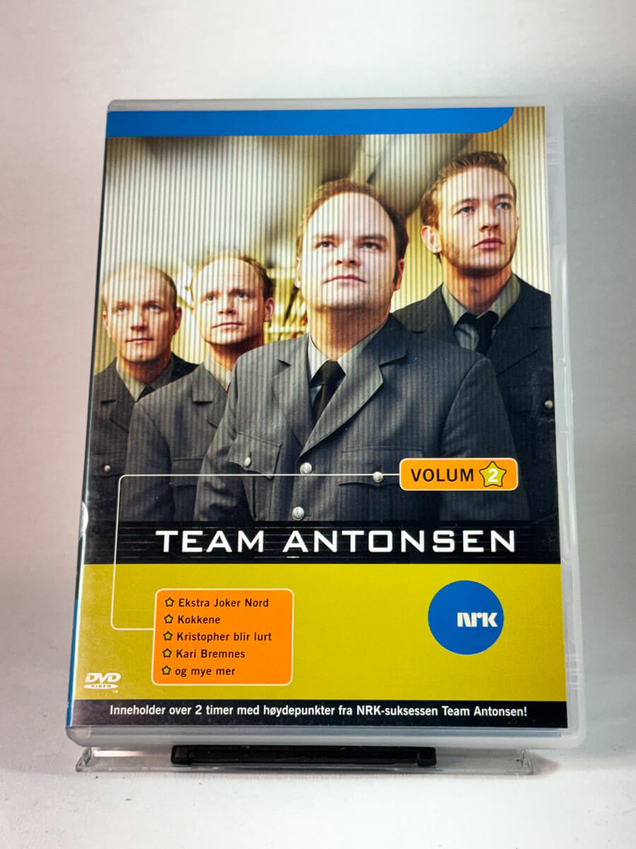 Forside av cover til Team Antonsen Volum 2, brukt original DVD hos Brukbar Film