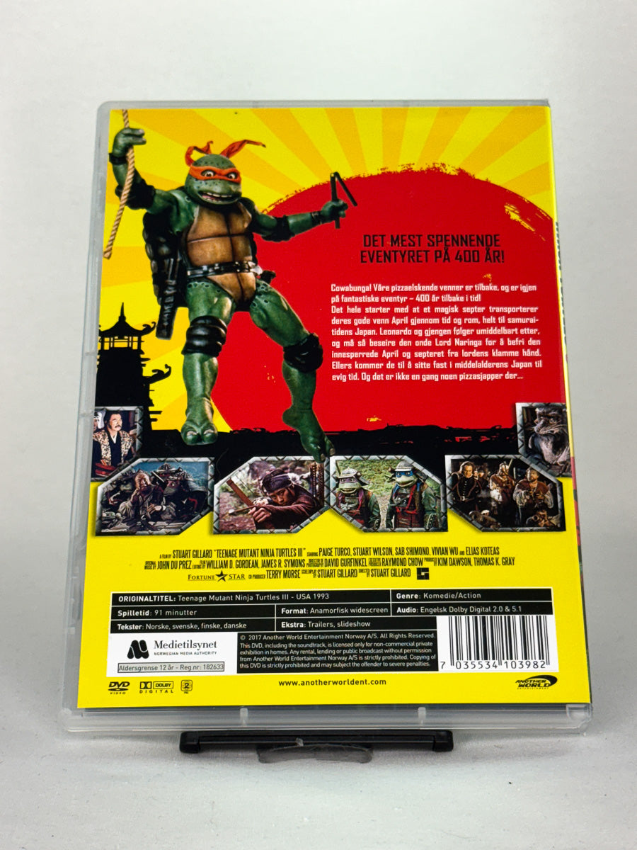 Bakside av DVD-cover til Teenage Mutant Ninja Turtles 3 – brukt DVD med kultklassiker for barn og unge, kjøp hos Brukbar Film