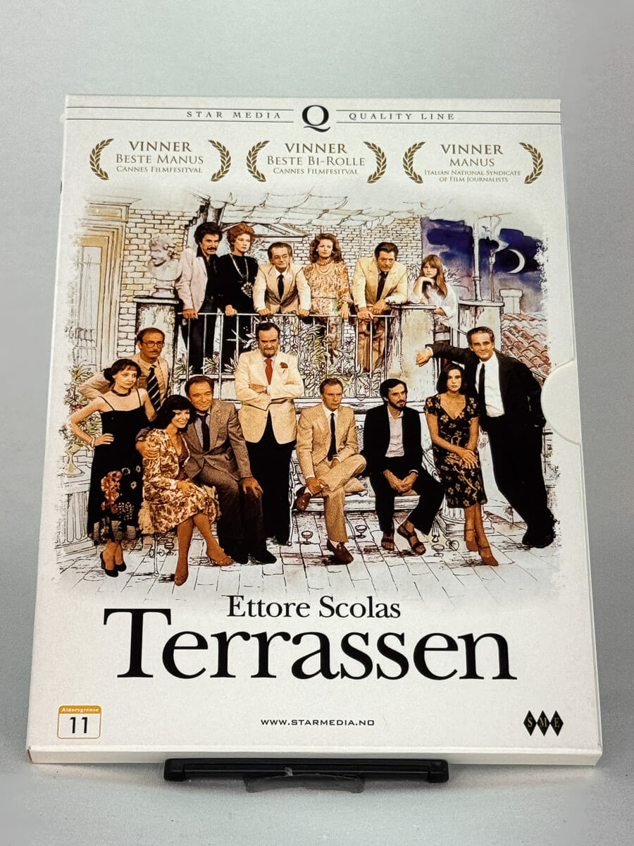 Forsidebilde av DVD-cover for Terrassen (Ettore Scola) – italiensk filmklassiker tilgjengelig hos Brukbar Film