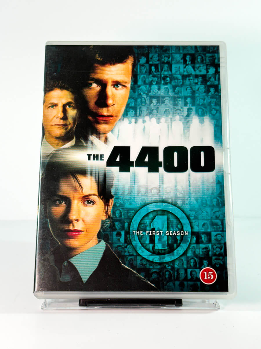 Forside av cover til the 4400 the first season, bruktfilm på DVD hos Brukbar Film