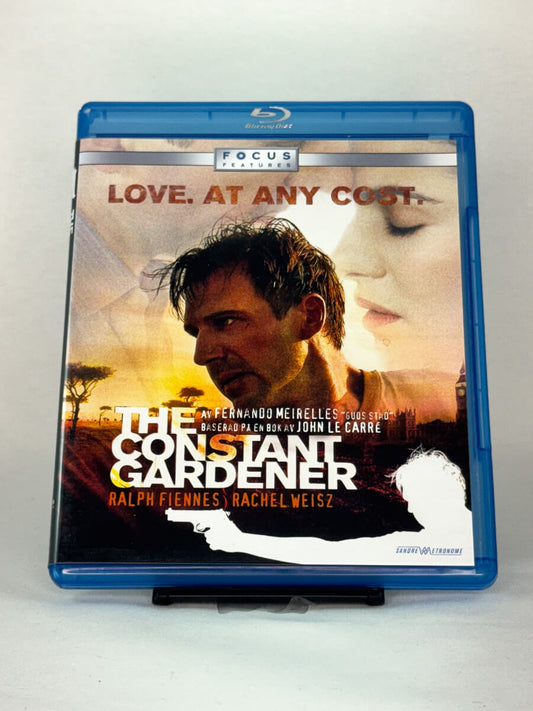 Forside av Blu-ray-cover til The Constant Gardener – brukt thriller basert på John le Carrés roman, kjøp hos Brukbar Film