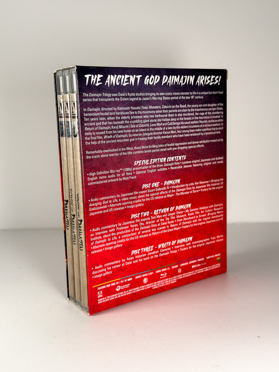 Bakside av cover til The Daimajin Trilogy samleboks på Blu-ray