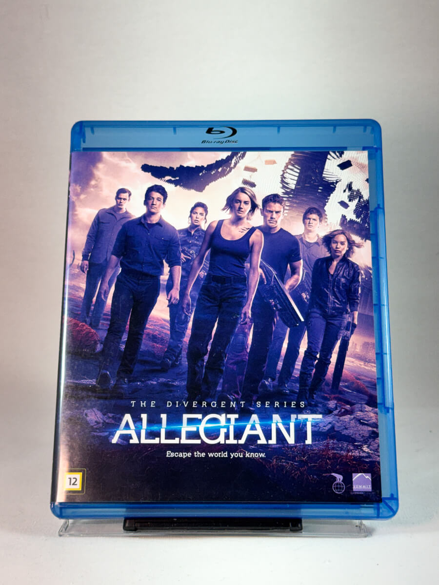 Forside av cover til The Divergent Series: Allegiant, brukt Blu-ray hos Brukbar Film