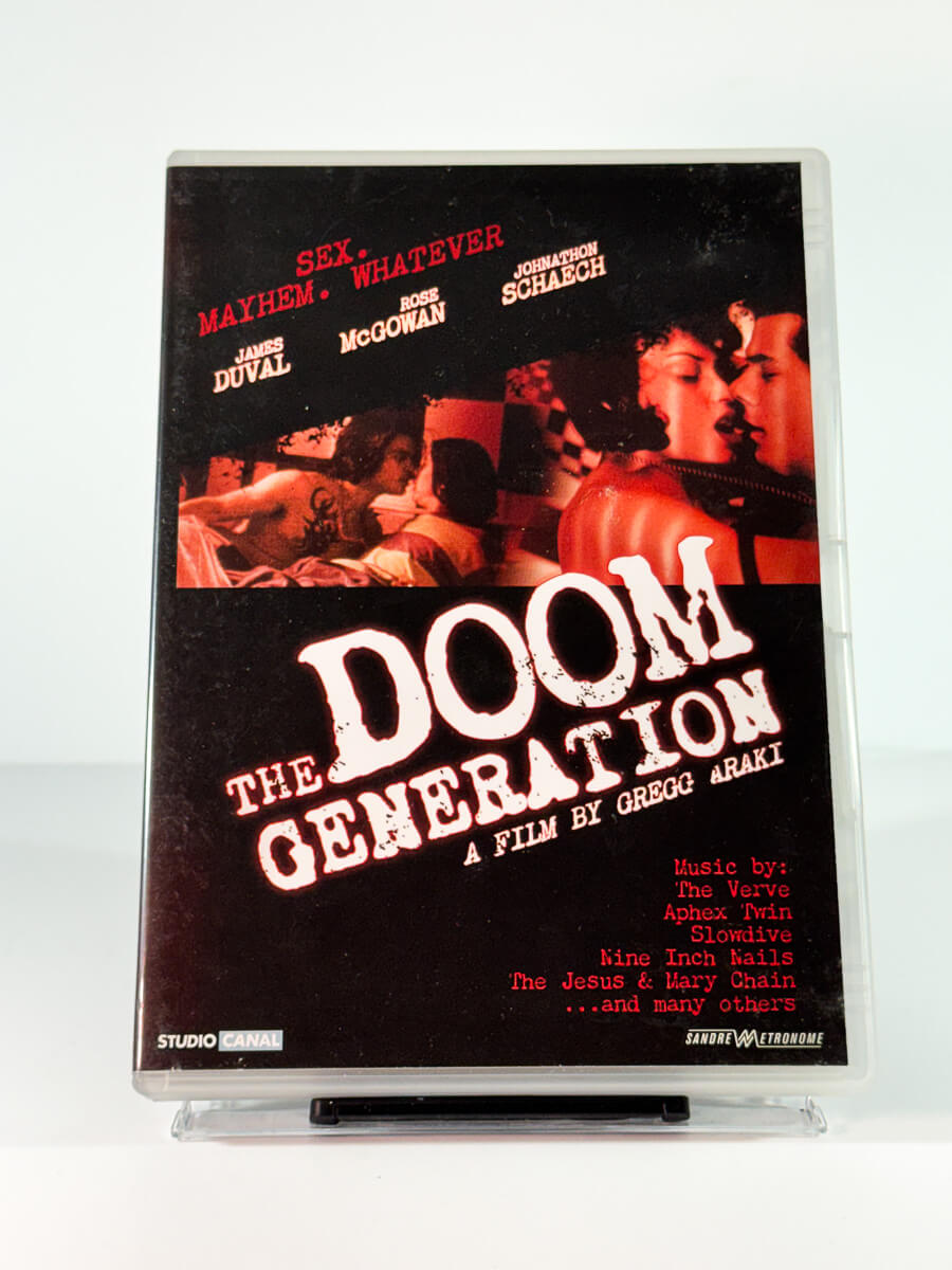 Forside av cover til The Doom Generation, bruktfilm hos nettbutikken Brukbar Film