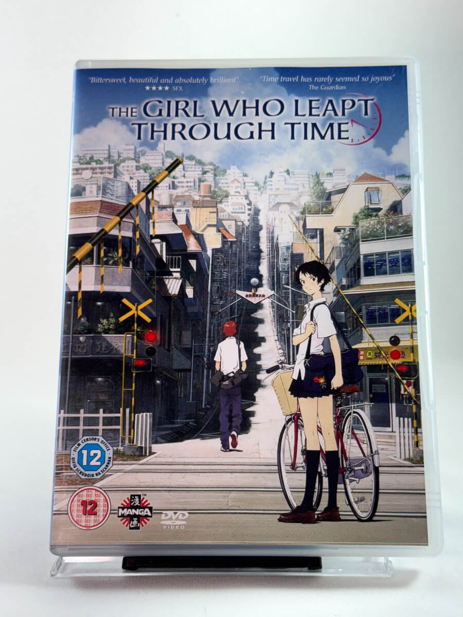 Forside av DVD-cover til The Girl Who Leapt Through Time, bruktfilm hos nettbutikken Brukbar Film