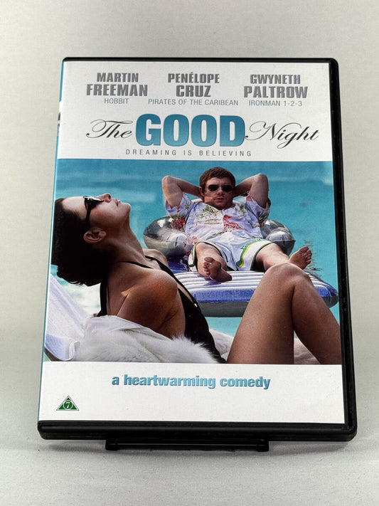 Forside av DVD-cover til The Good Night – romantisk komedie med Martin Freeman, Penélope Cruz og Gwyneth Paltrow, hos Brukbar Film.