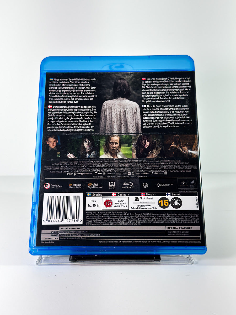 Bakside av cover til The Hole in the Ground på Blu-ray