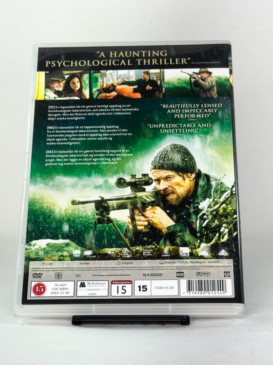 Bakside av The Hunter – stemningsfull og visuelt sterk film om isolasjon, natur og jakt, brukt DVD-utgave fra Brukbar Film.