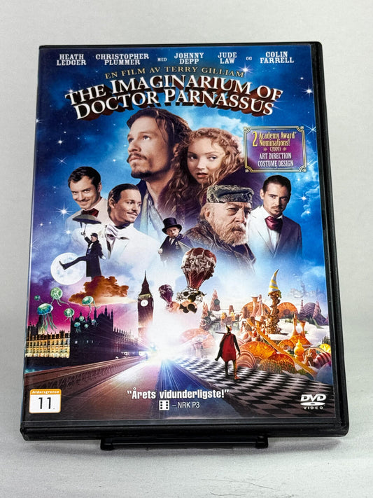Forside av DVD-cover til The Imaginarium of Doctor Parnassus – fantasifilm av Terry Gilliam med Heath Ledger, Johnny Depp, Jude Law og Colin Farrell – brukt DVD-film hos Brukbar Film.