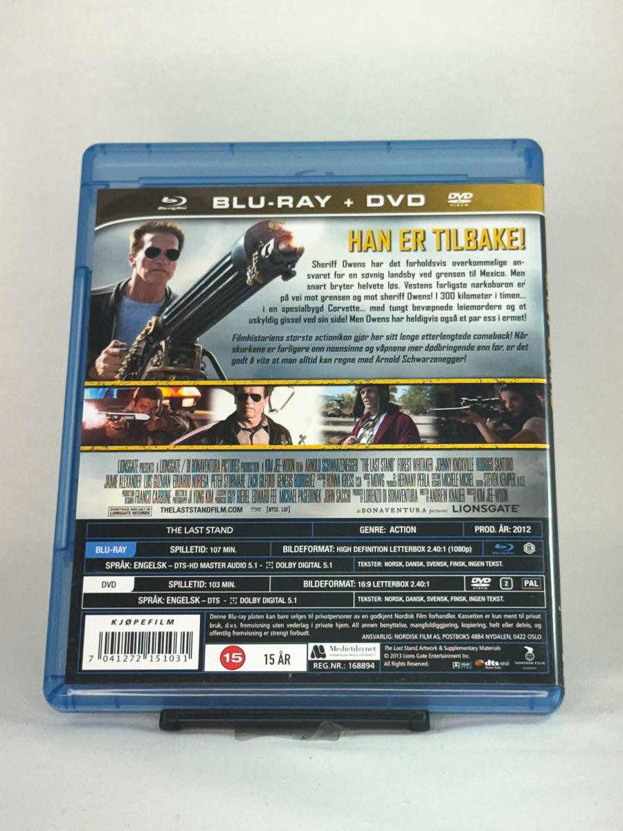 Bakside av Blu-ray-cover til The Last Stand – heftig actionthriller fra Lionsgate med Arnold Schwarzenegger, brukt Blu-ray hos Brukbar Film.