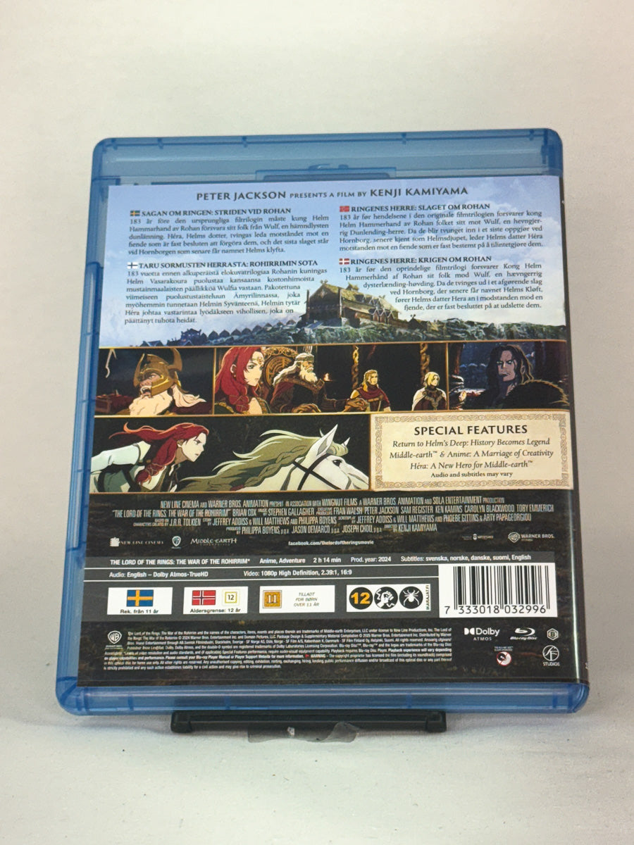 Bakside av Blu-ray-cover til The Lord of the Rings: The War of the Rohirrim – brukt Blu-ray med spesifikasjoner og detaljer, Brukbar Film