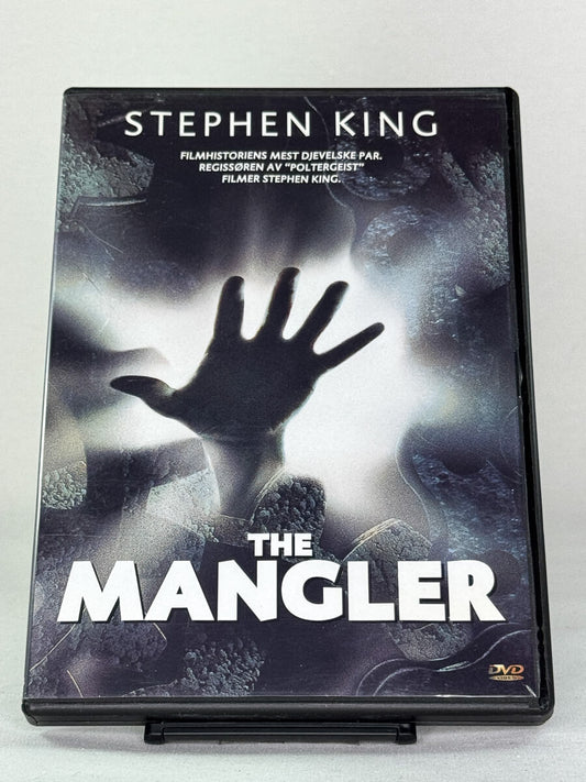 Forside av DVD-cover til The Mangler – Stephen King-basert grøsser regissert av Tobe Hooper, brukt film hos Brukbar Film