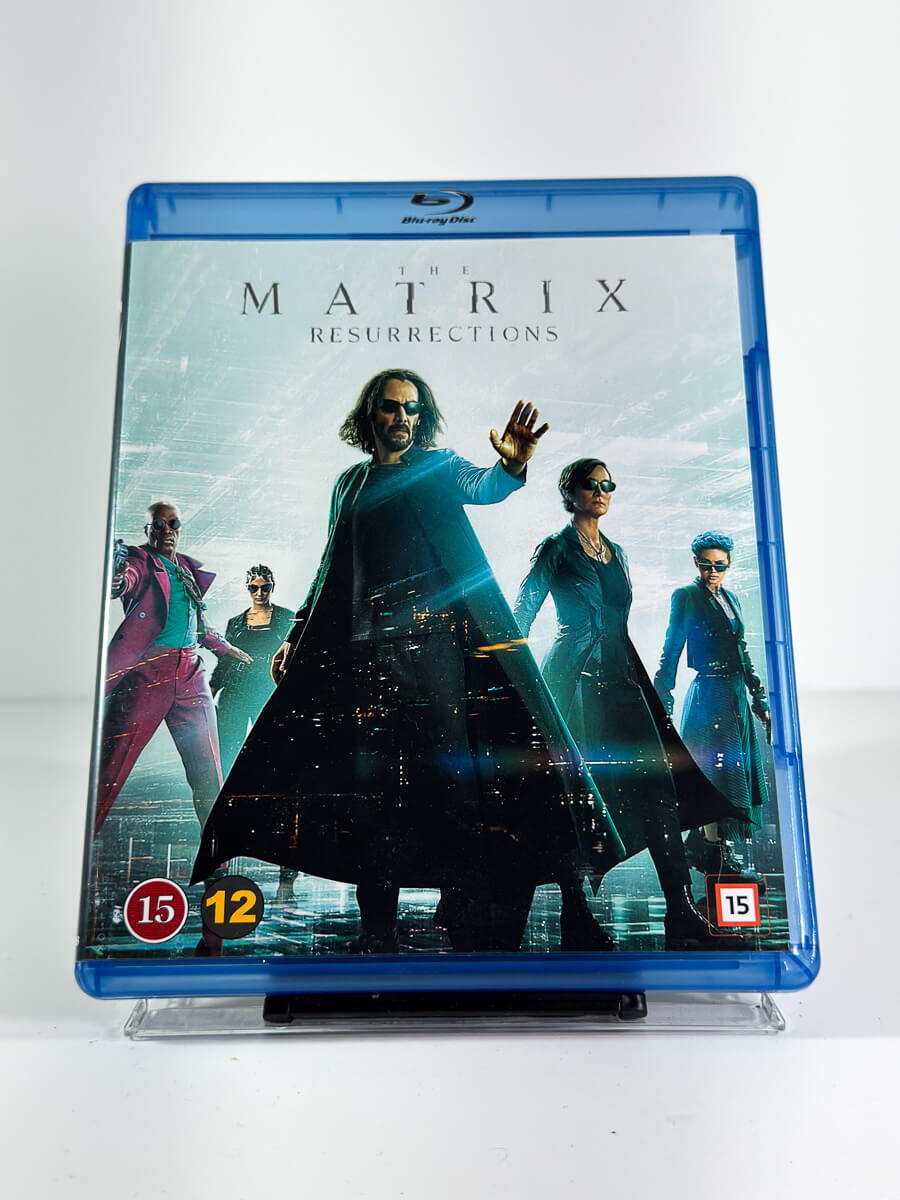 Forside av cover til The Matrix Resurrections på Blu-ray