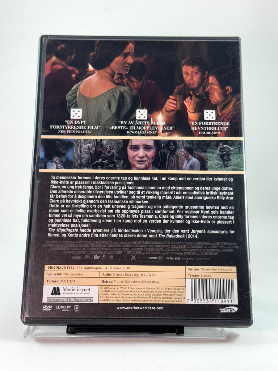 Bakside av DVD-cover til The Nightingale med innholdsbeskrivelse og teknisk informasjon; brukt dramathriller på DVD hos Brukbar Film