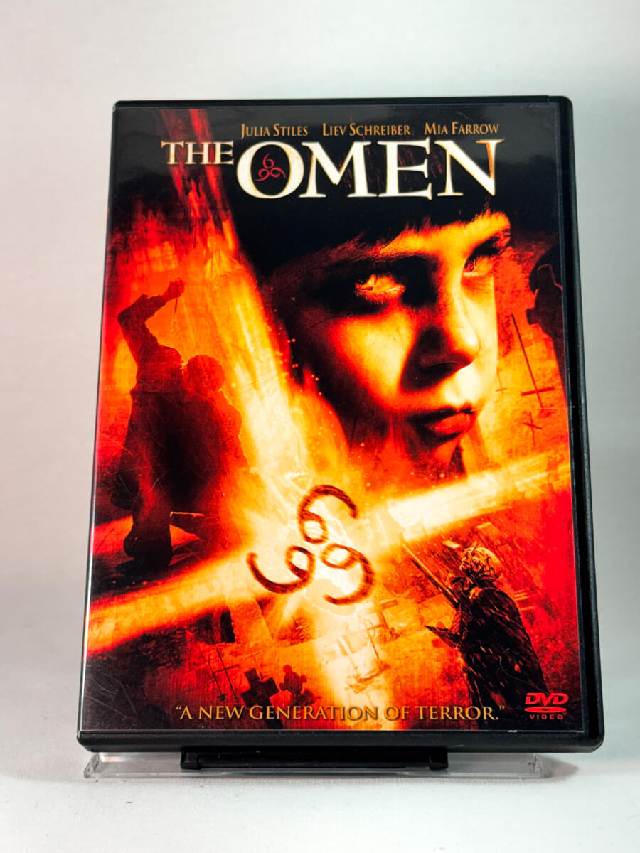 Forside av cover til The Omen, brukt DVD hos Brukbar Film