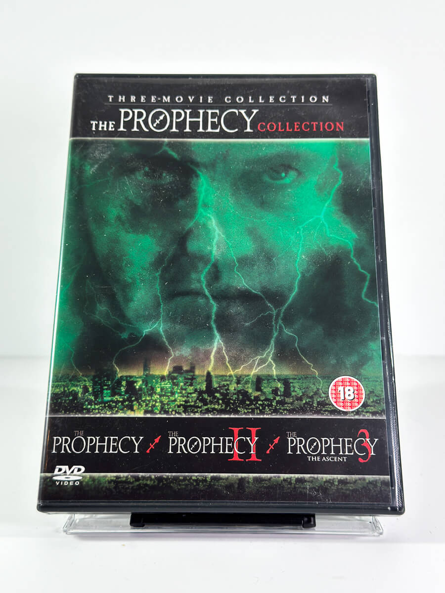 Forside av cover til The Prophecy Collection på DVD