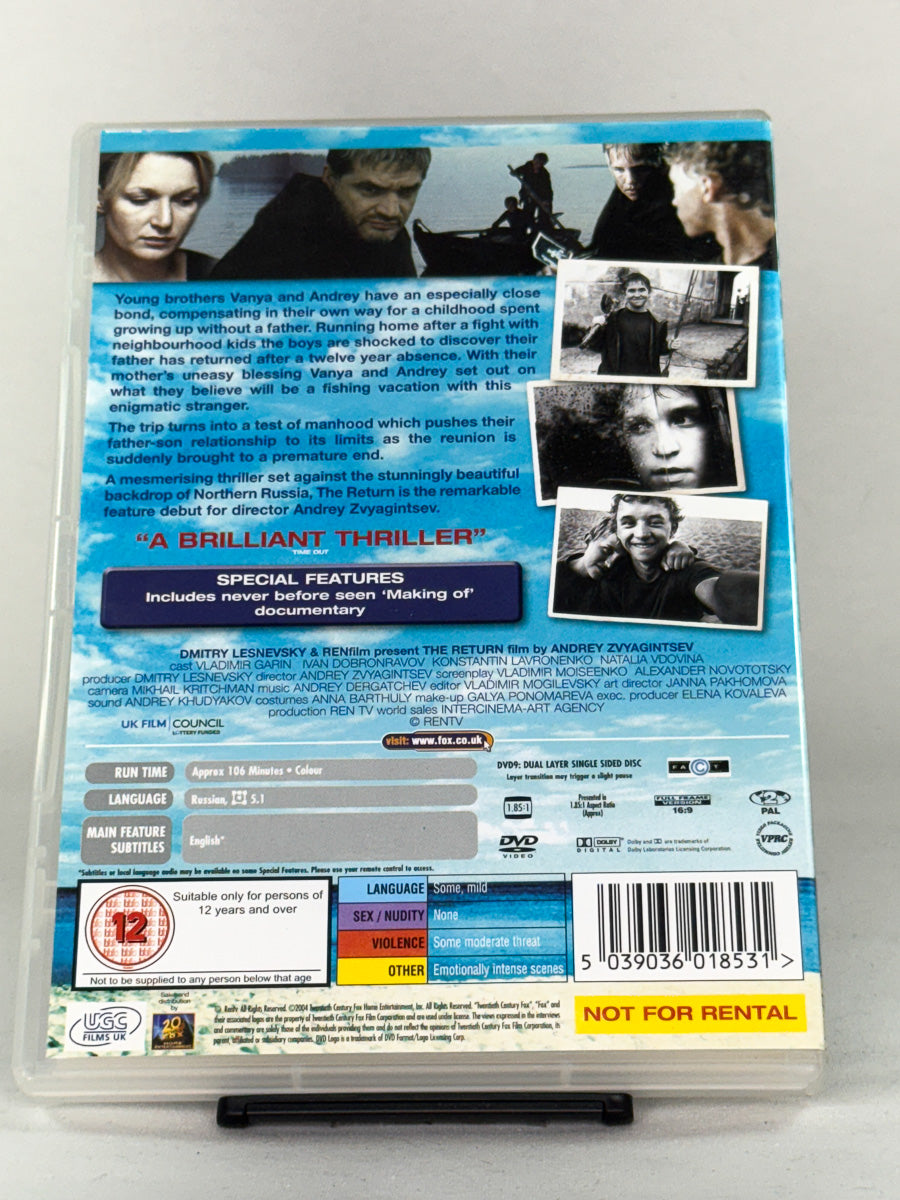 Bakside av DVD-cover til The Return med filmomtaler og teknisk informasjon; brukt filmutgave på DVD hos Brukbar Film.