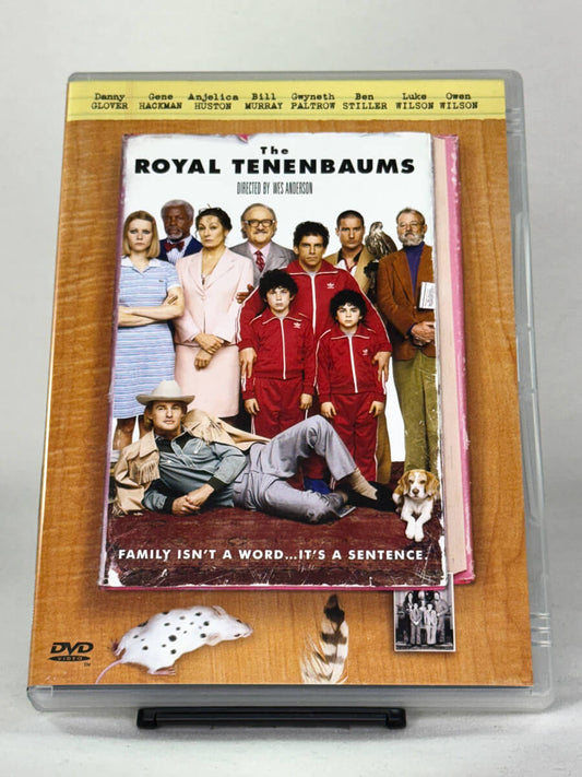 Forside av DVD-cover for The Royal Tenenbaums, en stilsikker dramakomedie; brukt DVD-film og autentisk cover hos Brukbar Film.