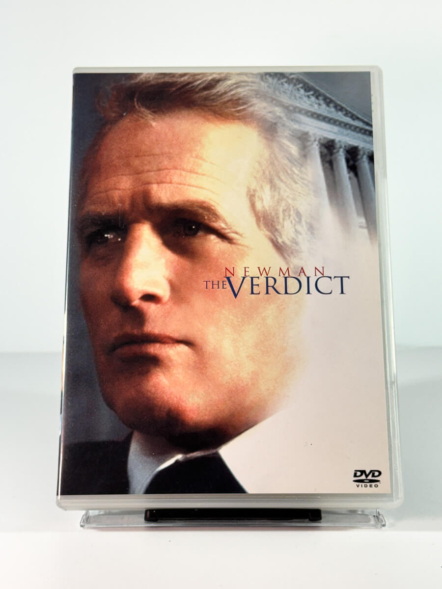 Forside av cover til The Verdict, bruktfilm hos nettbutikken Brukbar Film