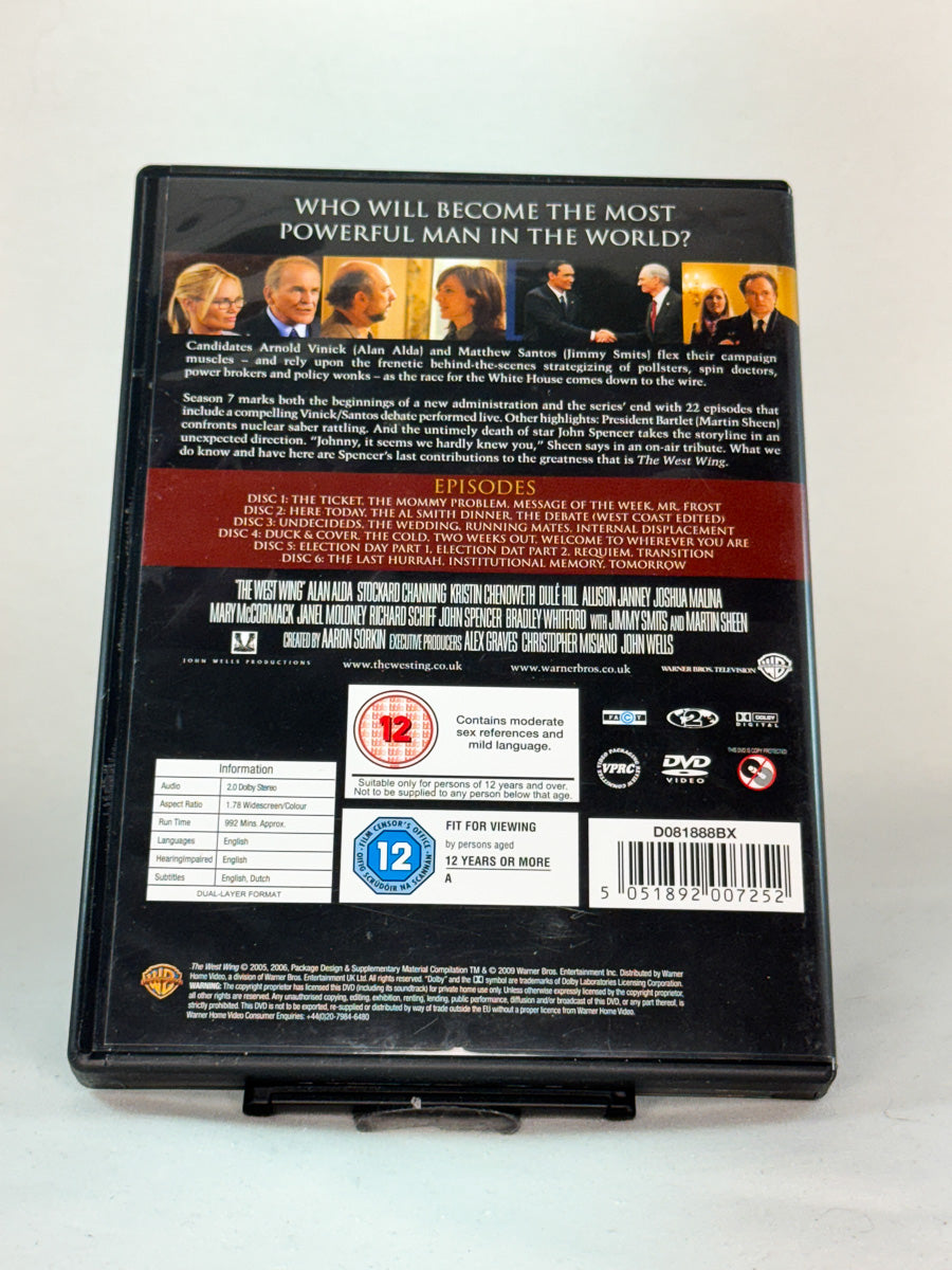 The West Wing – bakside av DVD-cover til sesong 7 med serieavslutning og innhold hos Brukbar Film