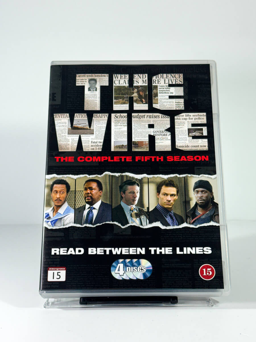 Forside av cover til The Wire – The Complete Fifth Season, brukt DVD hos Brukbar Film