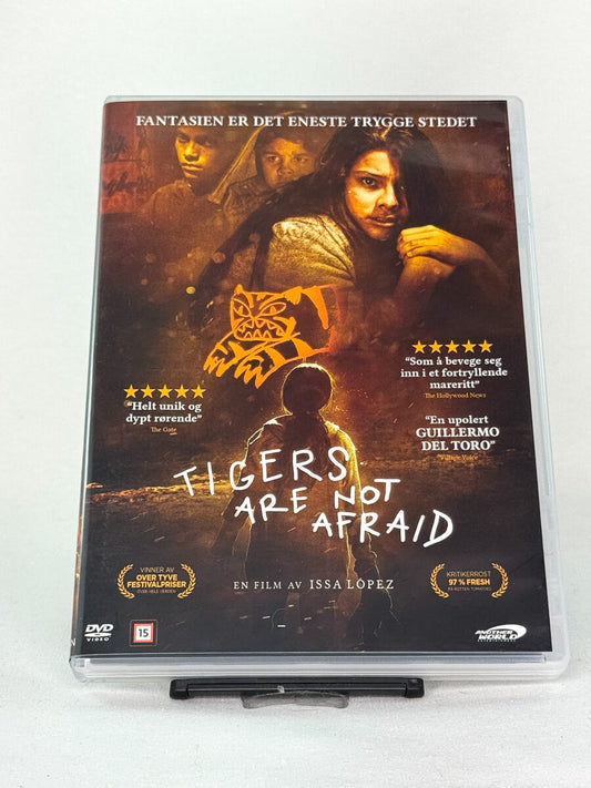 Forside av DVD-cover til Tigers Are Not Afraid – mørkt eventyrdrama av Issa López anbefalt av Guillermo del Toro, brukt DVD hos Brukbar Film.
