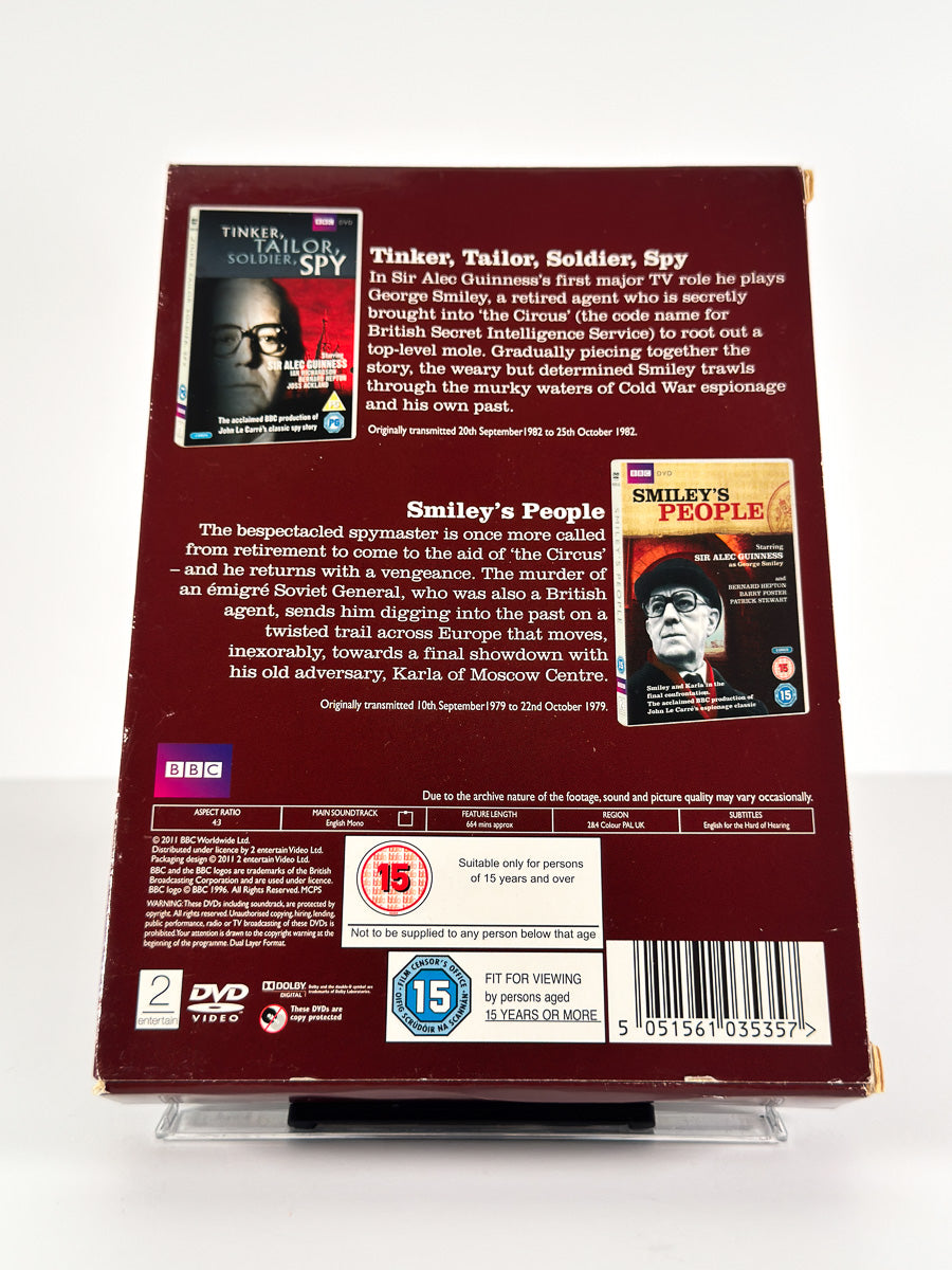 Bakside av cover til Tinker, Tailor, Soldier, Spy / Smiley’s People på DVD