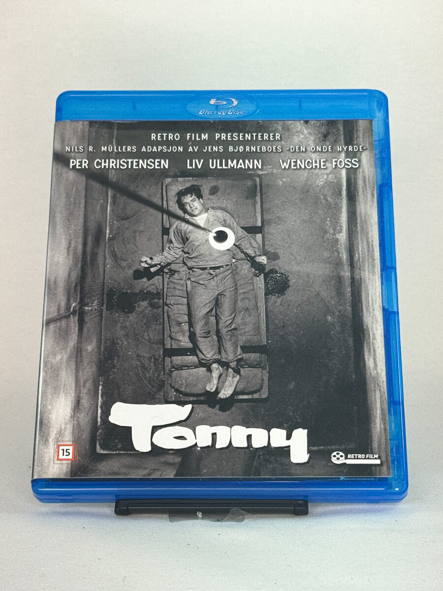 Forside av Blu-ray-cover til Tonny – norsk klassiker av Nils R. Müller med Per Christensen og Liv Ullmann, brukt film hos Brukbar Film.