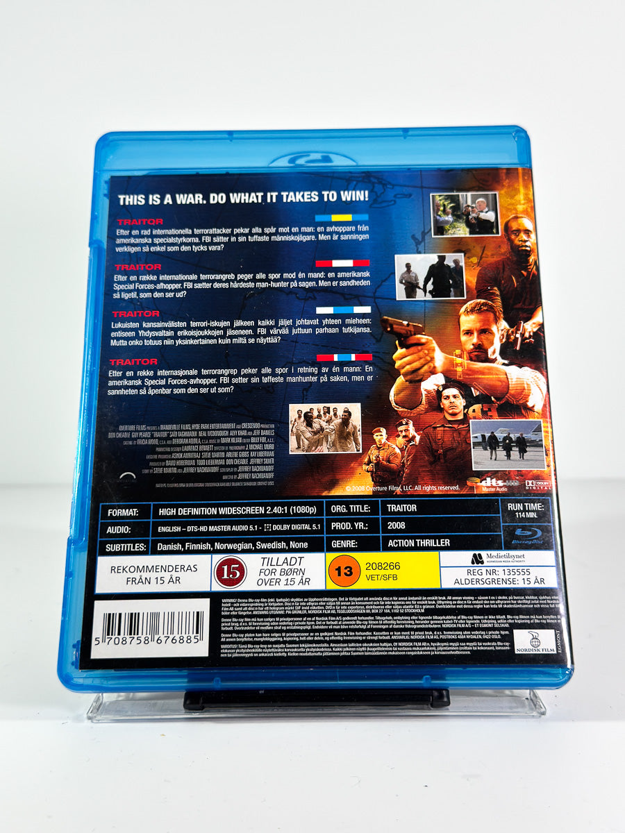 Bakside av cover til Traitor på Blu-ray