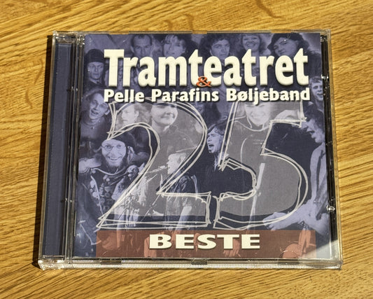 Forside av cover til Tramteatret and Pelle Parafins Bøljeband 25 Beste, norsk musikkutgivelse