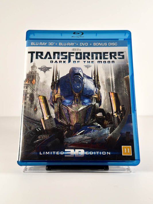Forside av cover til Transformers: Dark of the Moon på Blu-ray 3D + Blu-ray + DVD