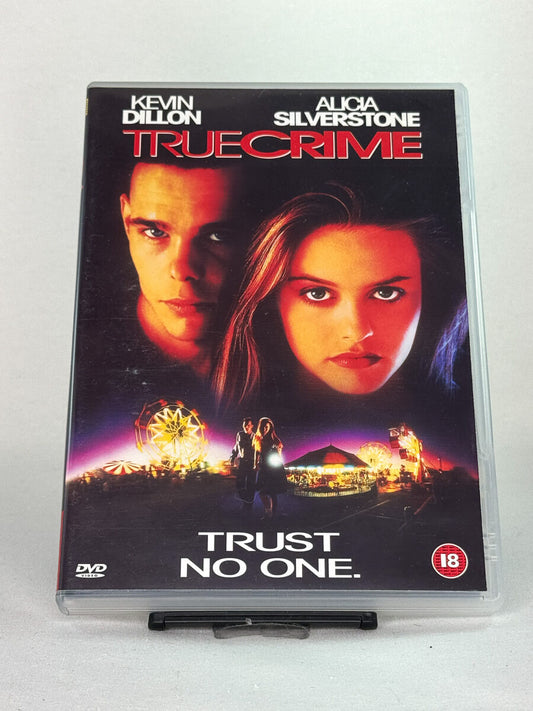 Forside av DVD-cover til True Crime – thriller med Alicia Silverstone og Kevin Dillon, brukt DVD hos Brukbar Film