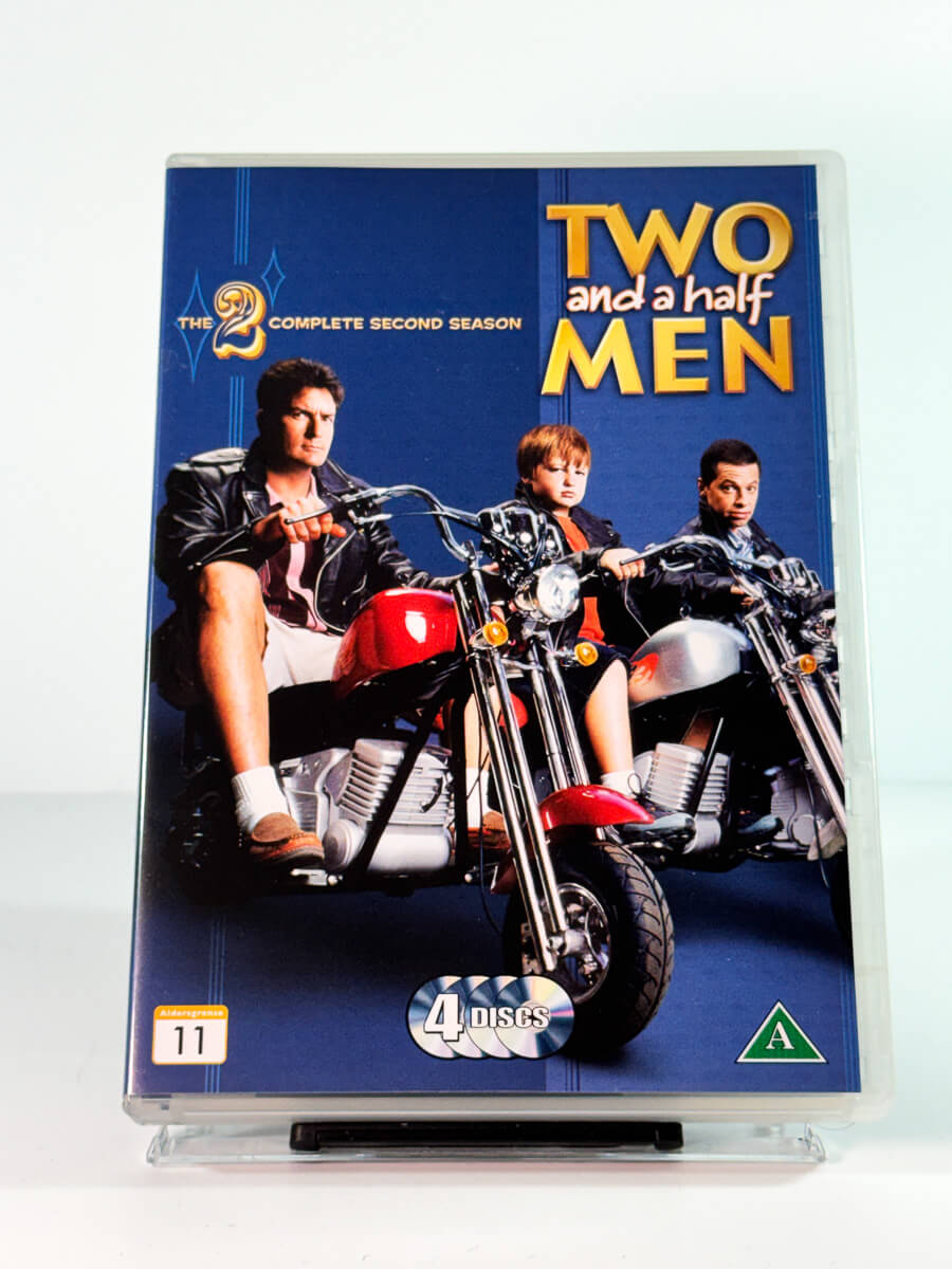 Forside av cover til Two and a Half Men – The Complete Second Season, bruktfilm på DVD hos Brukbar Film
