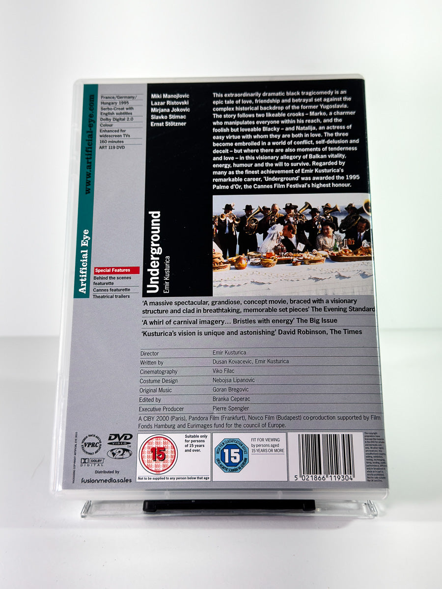 Bakside av cover til Underground, brukt original DVD hos Brukbar Film